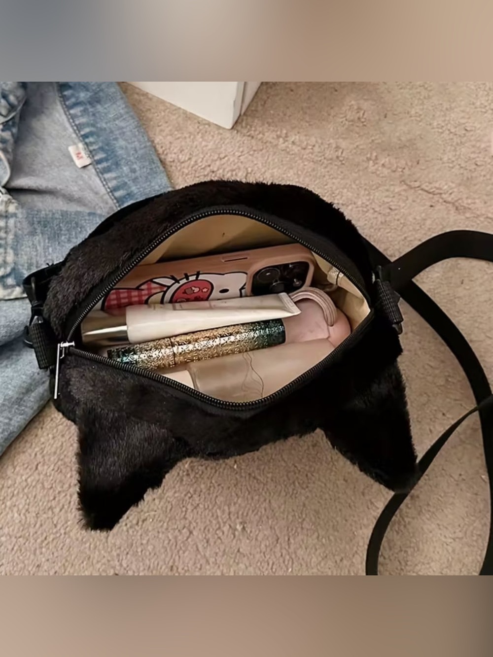 Black Cat Plush Crossbody Bag - Picture 4 of 7
